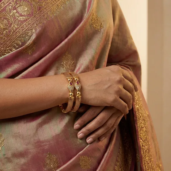 Gold_Brass_Bangles_For_Women(Set_of_2/4)