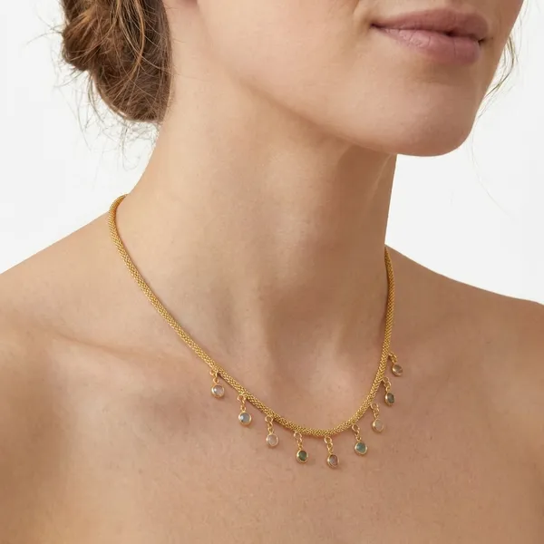 Gold_Alloy_Necklace_For_Women