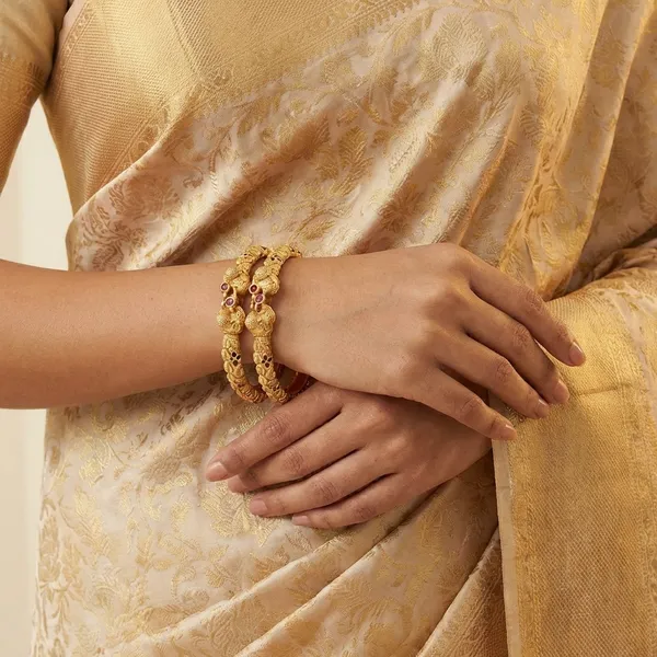 Gold_Metal_With_Gold_Plating_Bangles_For_Women