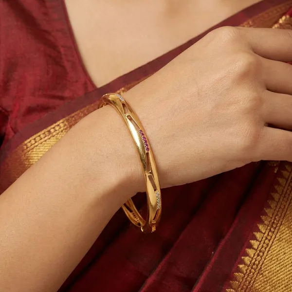 Gold_Brass_Bangles_For_Women(Set_of_2/4)