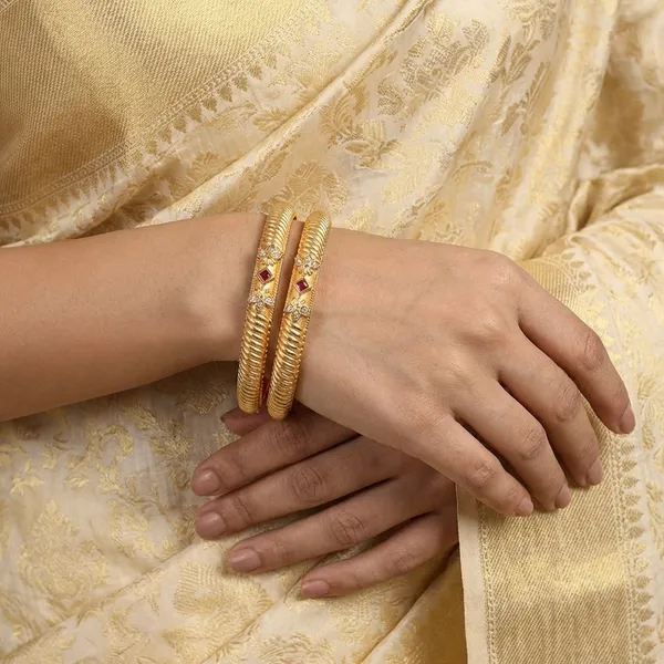 Gold_Brass_Bangles_For_Women(Set_of_2/4)