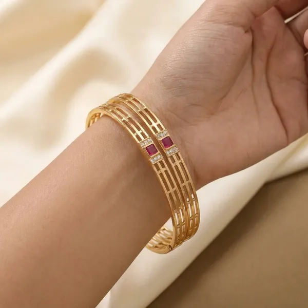 Gold_Plated_Metal_Bangles_For_Women