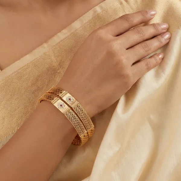 Gold_Plated_Metal_Bangles_For_Women