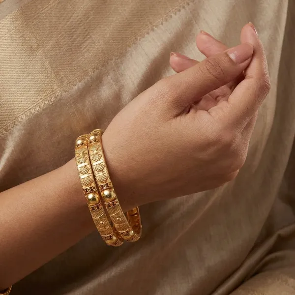 Gold_Plated_Metal_Bangles_For_Women