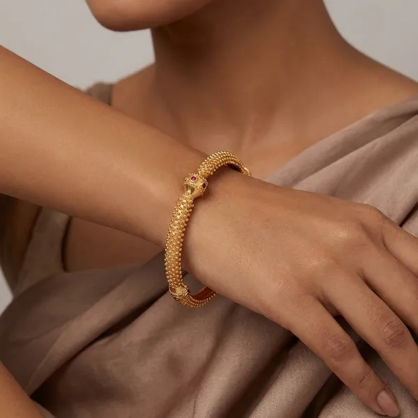 Gold_Metal_Bangles_For_Women(Set_of_2/4)