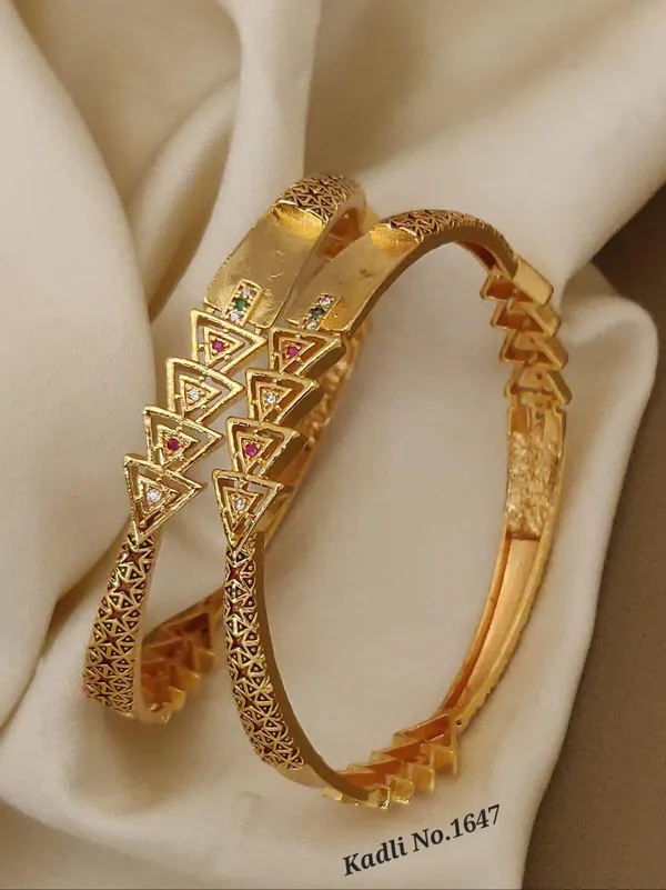 Gold_Plated_Metal_Bangles_For_Women