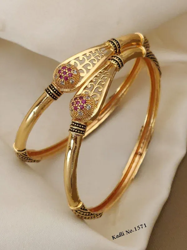 Gold_Metal_Alloy_Bangles_For_Women