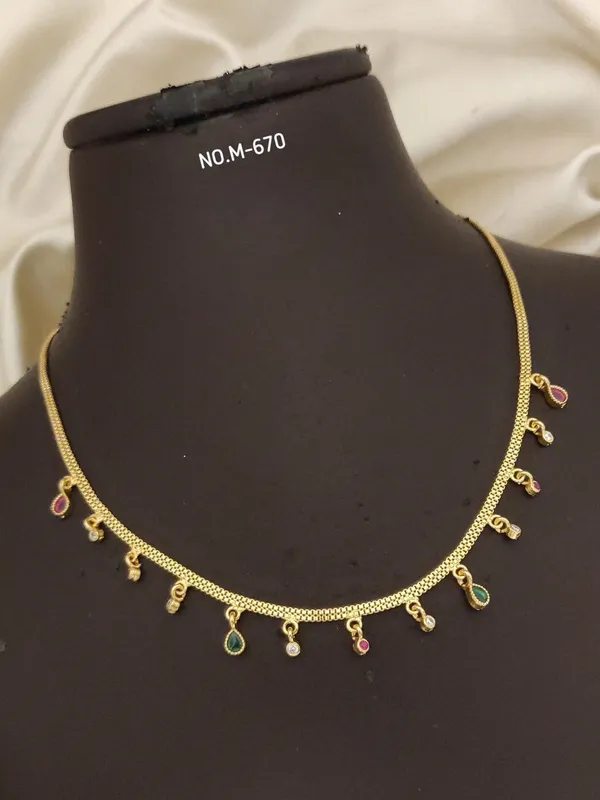 Gold_Alloy_Necklace_For_Women