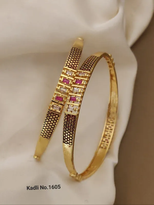 Gold_Brass_Bangles_For_Women
