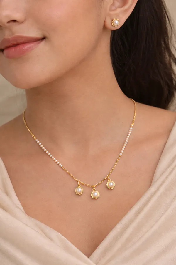 Gold_Alloy_Necklace_For_Women