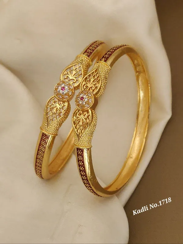 Gold_Plated_Bangles_For_Women(Set_of_2/4)