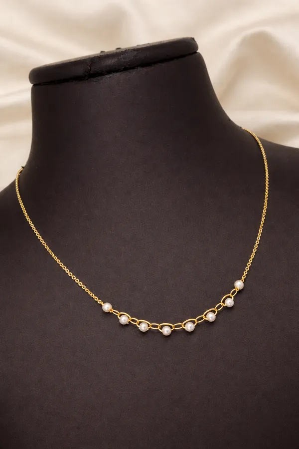 Gold_Alloy_Necklace_For_Women