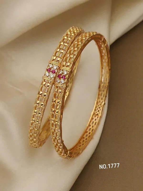 Gold_Brass_Bangles_For_Women