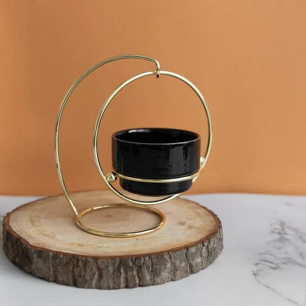 Gold_And_Black_Metal_Hanging_Planter_Stand_Withceramic_Pot