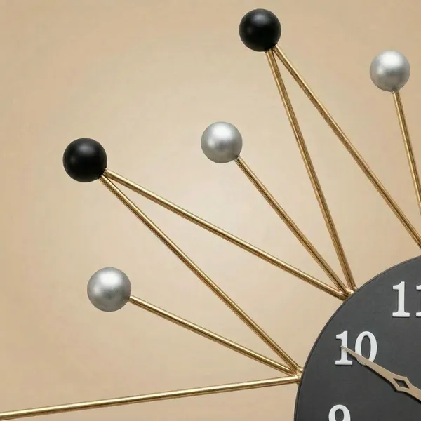 Black_And_Gold_Metal_Wall_Clock_For_Home_Decor