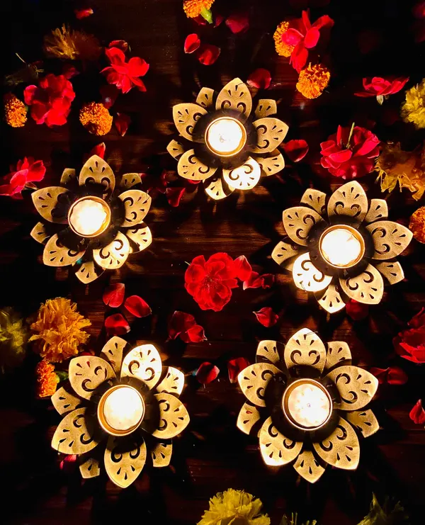 Gold_Decorative_Brass_Flower_Diya_Candle_Holders