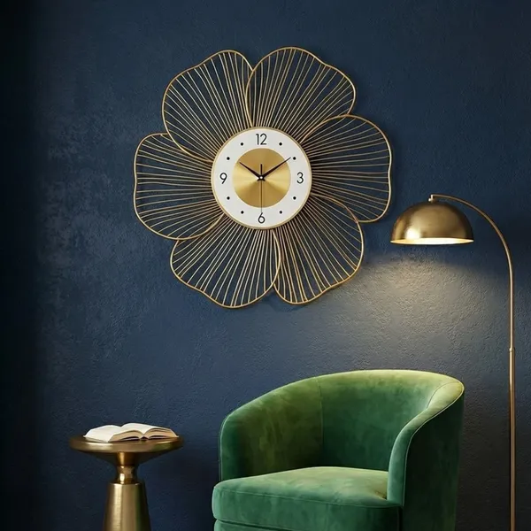 Gold_Flower_Shaped_Decorative_Wall_Clock
