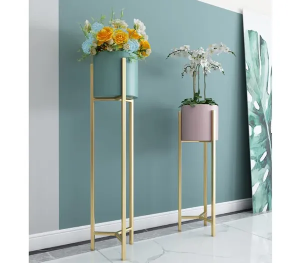 Metal_Plant_Stand_With_Pot