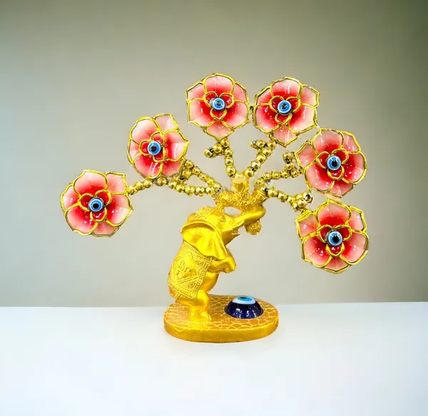 EVIL_EYE_TREE_WITH_ELEPHANT