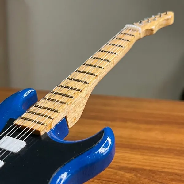 Blue_Wodden_Guitar_Miniater_Ideal_For_Gifting_And_Home_Decor_5_X_7_X_25_Cm