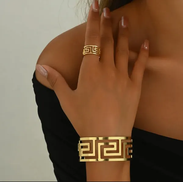 Greek_Key_Pattern_Gold_Toned_Bracelet_And_Ring_Set_For_Women