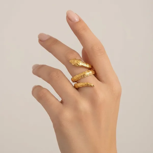 Elegant_Gold_Toned_Snake_Ring_For_Women