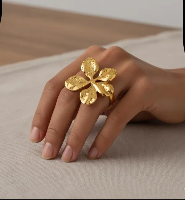 Gold_Toned_Floral_Statement_Ring_For_Women