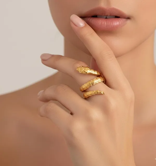 Elegant_Gold_Toned_Snake_Ring_For_Women