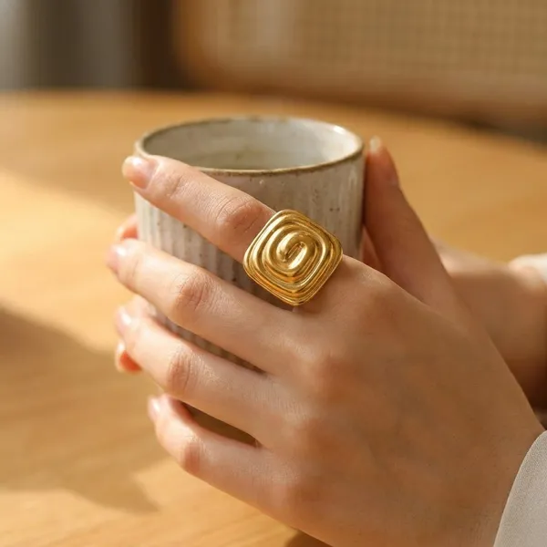 Golden_Dome_Statement_Ring_For_Women