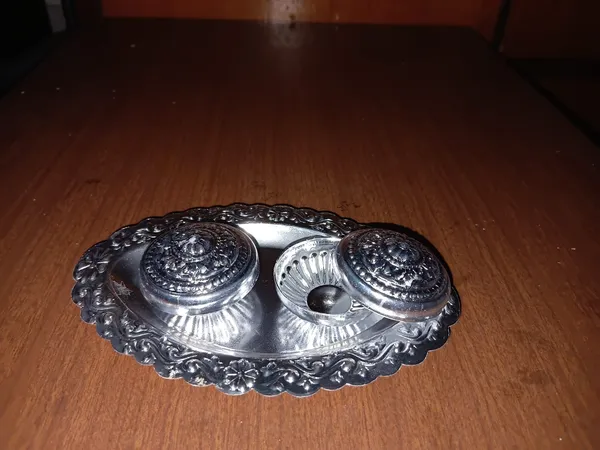 Decorative_Silver_Tone_Metal_Inkwell_Set_With_Ornate_Detailing