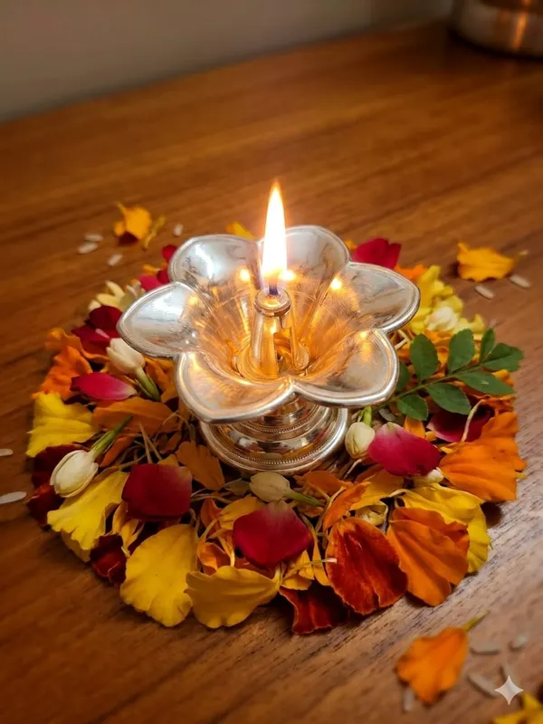 Designer_silver_color_lotus_diya