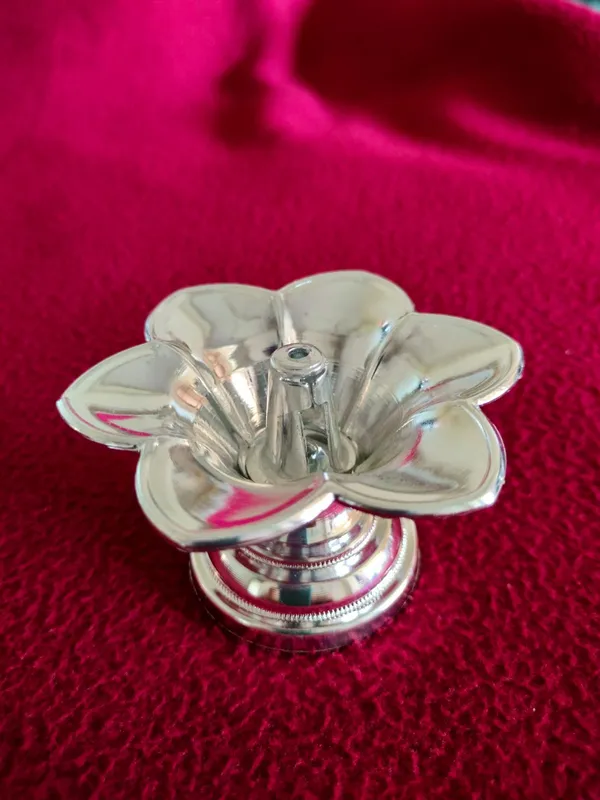 Designer_silver_color_lotus_diya