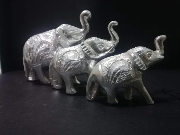 Decorative_Silver_Elephant_Figurines_Set_Of_3