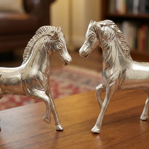 Silver_Metallic_Horse_Figurines___Set_Of_2_Decorative_Showpieces