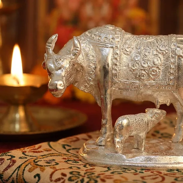 White_Metal_Silver_Color_Cow_And_Calf_Figurine___Decorative_Metal_Idol