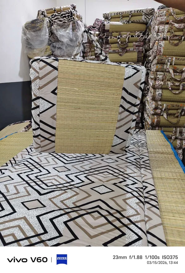 Multicolour_Corai_Grass_Cotton_&_Polyester_Mat_For_Prayer_Or_Meditation