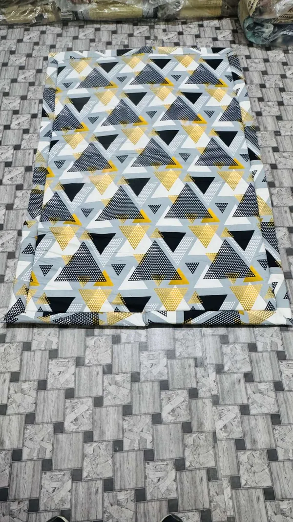Multicolour_Corai_Grass_Cotton_&_Polyester_Mat_For_Sleeping