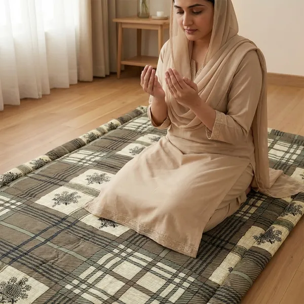 Multicolour_Corai_Grass_Cotton_&_Polyester_Mat_For_Sleeping_For_Yoga