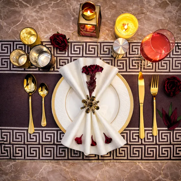 Gold_Handmade_Luxury_Crystal_Snowflake_Napkin_Rings_Set_Of_4_Premium_Jeweled_Serviette_Holders_For_Wedding,_Diwali,_Christmas,_Fine_Dining_And_Gift_Champagne_Gold_Floral