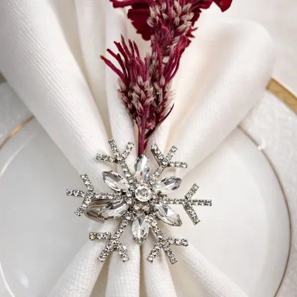 Silver_Luxury_Handmade_Crystal_Star_Napkin_Rings,_Set_Of_4_Premium_Ruby_Red_&_Clear_Gems,_Silver_Finish_For_Wedding,_Diwali,_Dining_Table_Decor_&_Gifting_Nordic_Snowflake_Silver
