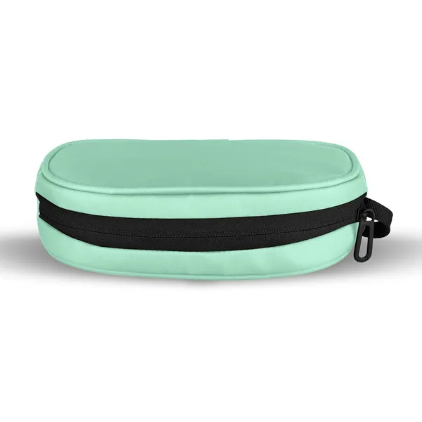 Light_Green_Polyester_Travel_Pouch_For_Storing_Travel_Essentials