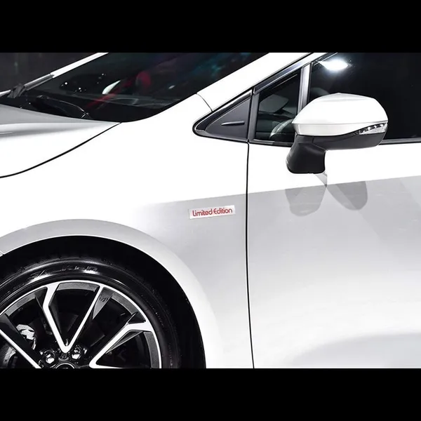Silver_Metal_Car_Emblem_Badge