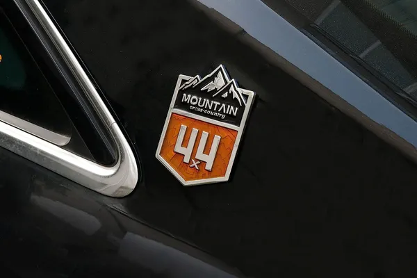 Brown_Vinyl_Car_Emblem