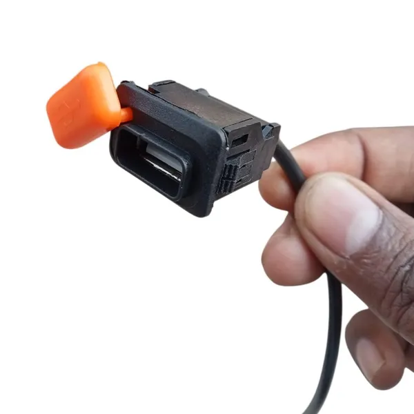 Black_Plastic_Copper_Wire_Usb_Charging_Socket