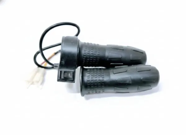 Black_Plastic_Scooter_Throttle