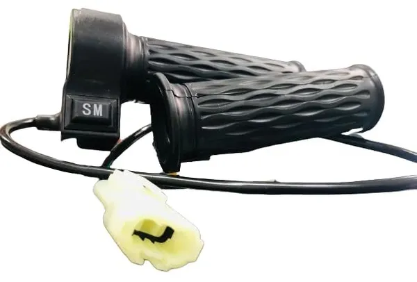 Black_Plastic_Electronic_Components_Tire_Valve_Cap