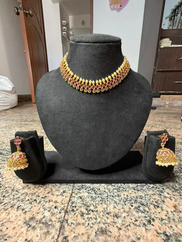 Gold_Alloy_Stone_Necklace_Set_For_Women