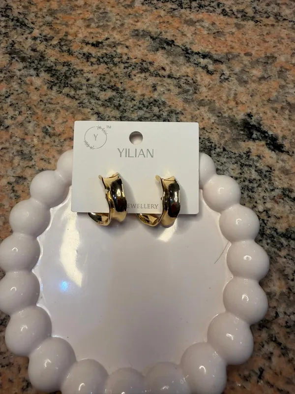 Gold_Alloy_Beads_Earrings_Set_For_Women