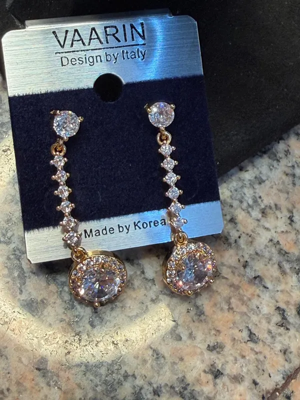 White_Alloy_Crystal_Drop_Earrings_For_Women