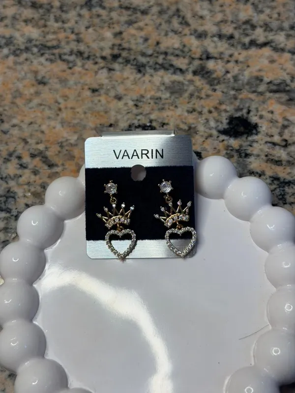 Pack_Of_2_Gold_Alloy_Crystal_Drop_Earrings_For_Women